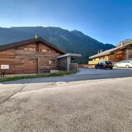 Les Rahas A5 By Interhome